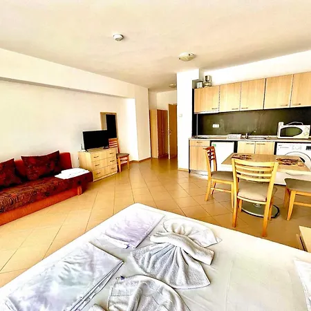 Grand Kamelia Complex * Slantchev Briag